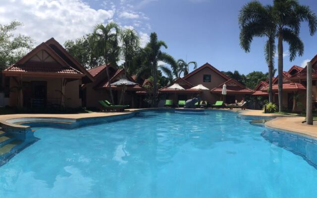 Happy Elephant Resort Hotel