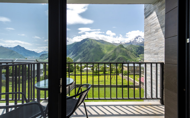 Residence Kazbegi Hotel