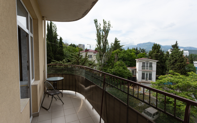 Atlant Lilac-1 Apartments