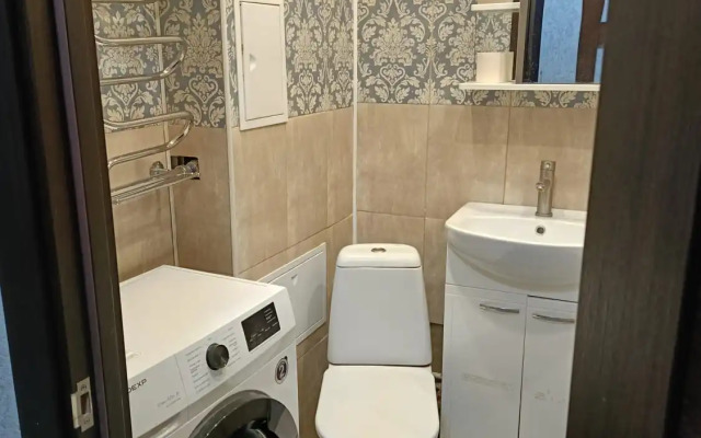 S Tremya Razdelnymi Mestami Flat