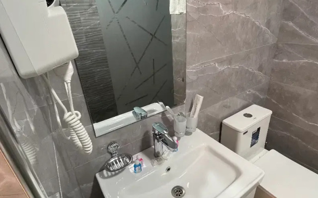 Afruza Guest House