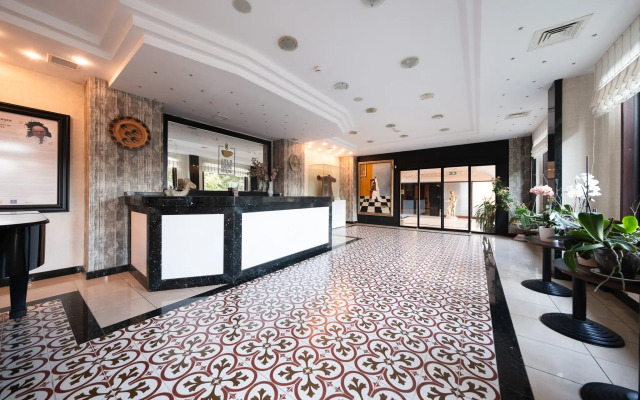 IRIS Hotel&Spa