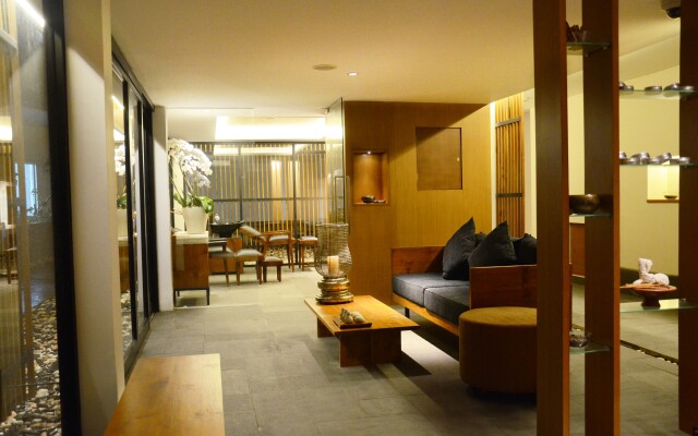 The 101 Bali Fontana Seminyak Hotel