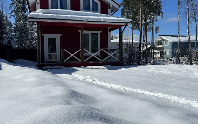 Частный дом Брусничный Коттедж с сауной