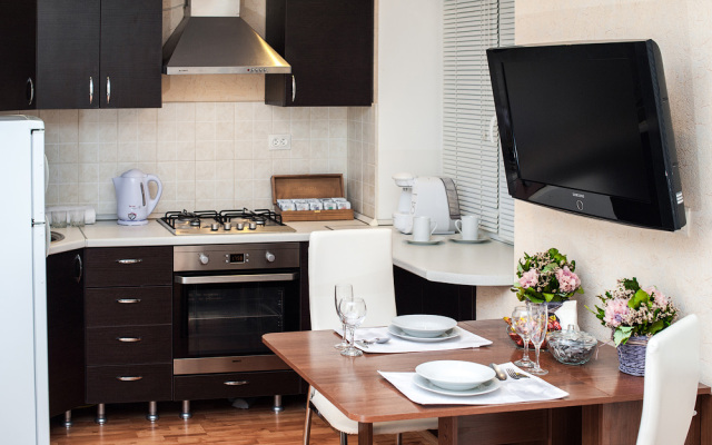 Апартаменты Тихая студия 33кв.м,джакузи,рядом станция подземного трамвая и ТЦ