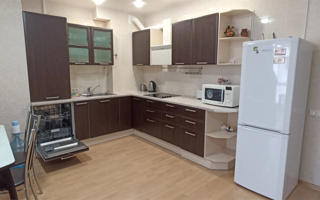 Апартаменты №4 Стандарт, 1 линия, боковой вид на море (4чел)