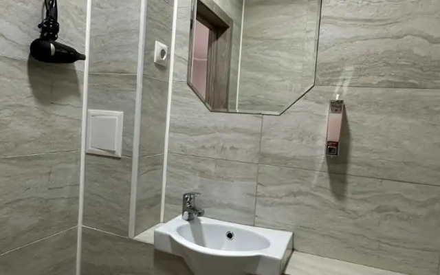 Kvartira V Tsentre Kmv Apartments