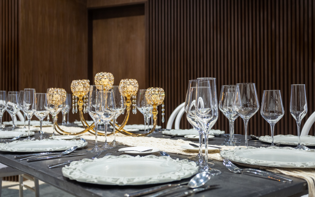 The Fives Downtown Hotel & Residences, Curio Collection by Hilton
