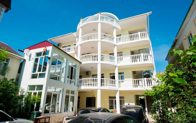 Green Zone Guest House