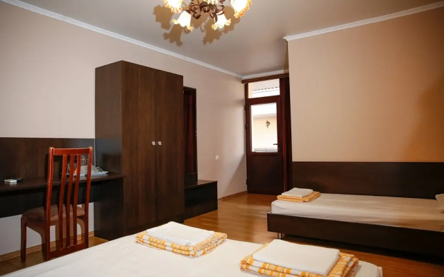 Отель Калипсо