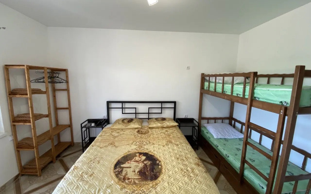 Damir Mini Hotel