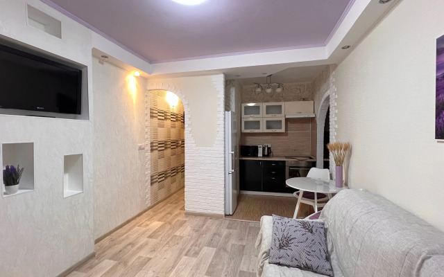 Otlichnaya V Tsentre Noyabryska Flat