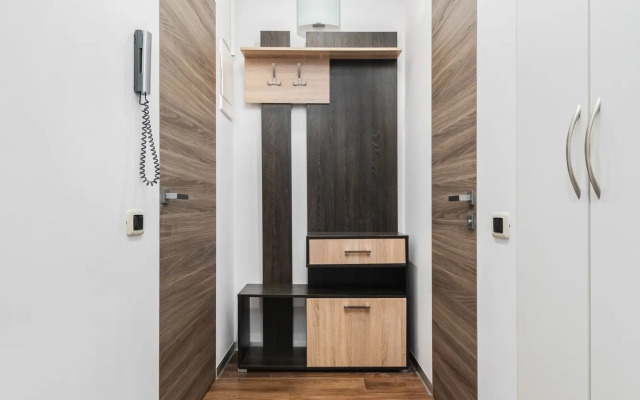 Uyutnye V Tsentre Vozle Parka Apartments