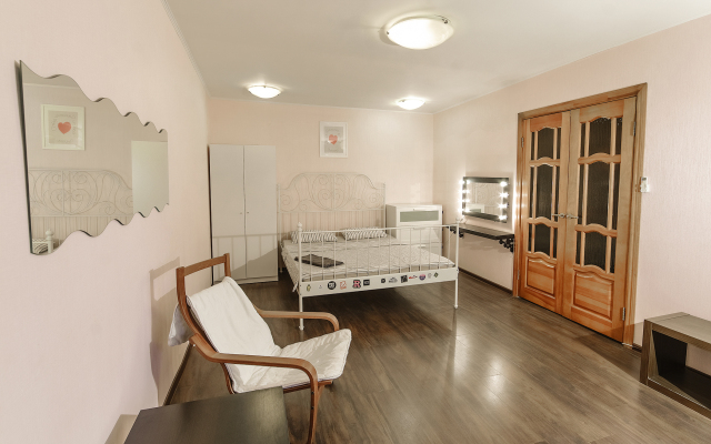 Gnezdo orla. 1K na VDNH Flat
