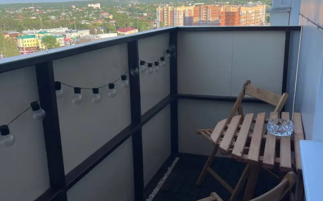 S Vidom Na Mashuk Flat