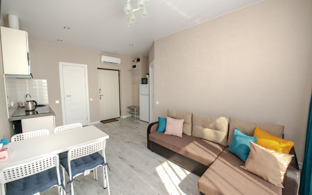 Апартаменты TopHouse на Брянской 18 двухкомнатные