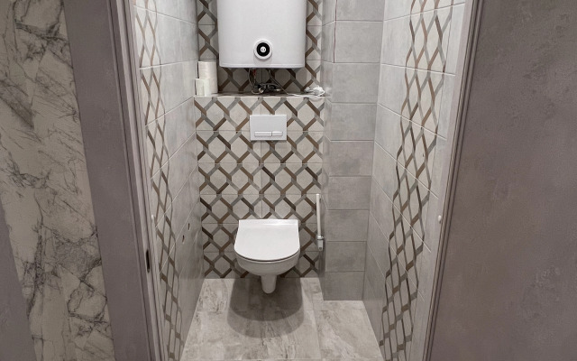 Квартира 2-х комнатная город Киров улица Молодой гвардии 102