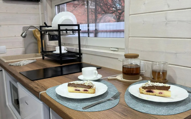 Частный дом в тихом районе города со своей парковкой