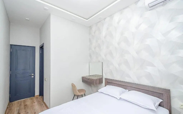 15 Prekrasnaya S Novym Remontom V Tsentre Goroda Flat