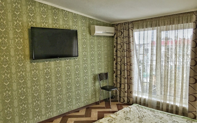 Two-Room Apartment with Balconies on the Yalta Embankment