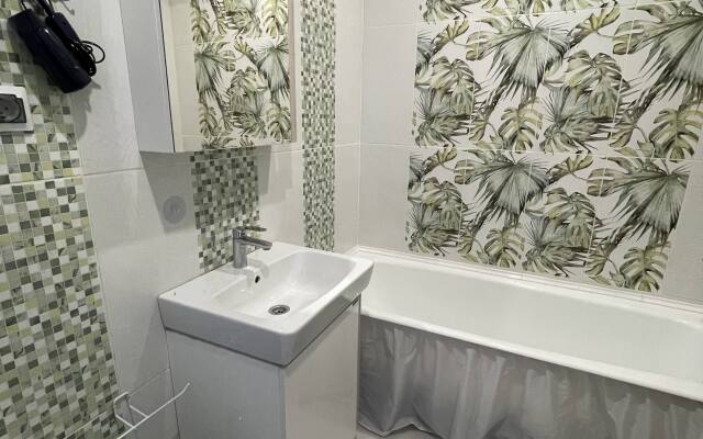 S basseynom i 5 master spalnyami Villa
