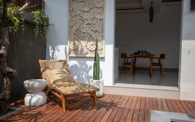 Novaya Paradayz, Ogromny Basseyn, Changu, Sundaze 1 Villa