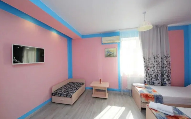 EdiRoz na Kryimskoy Guest House