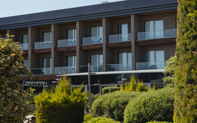 Shani Resort & Villas Hotel