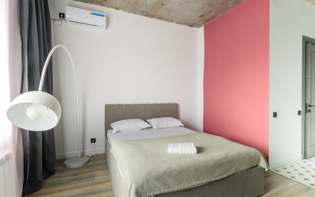 Ryadom s Arbatom i Megoy Flat
