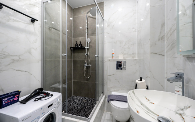 Stilnaya Studiya S Novym Remontom Flat