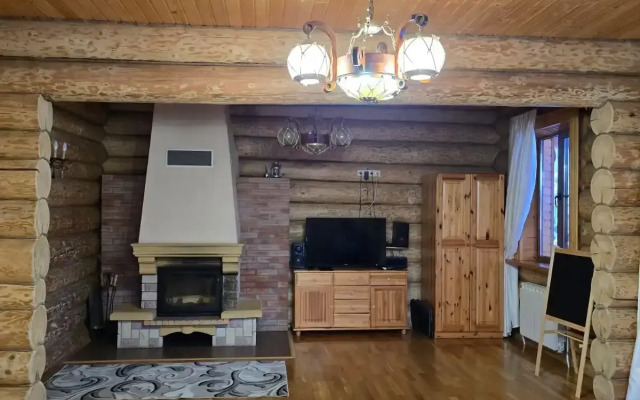 Частный дом Уница 300кв.м на первой линии озера Селигере