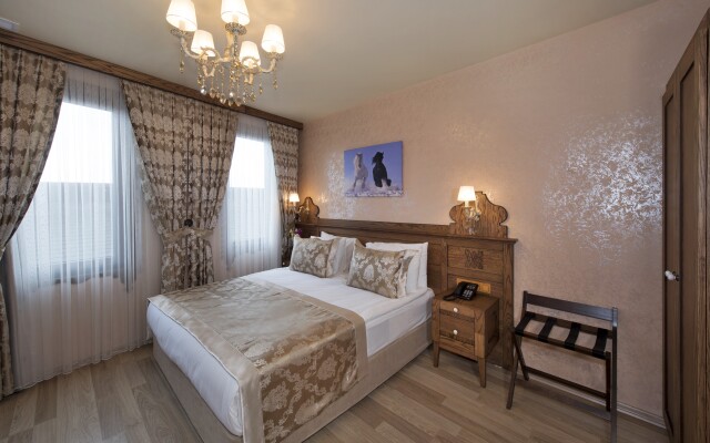Perapolis Hotel