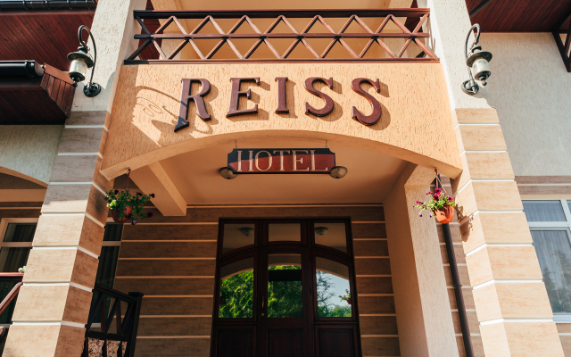 Reiss Hotel