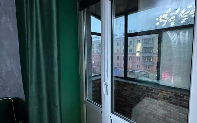 Апартаменты Комфортабельная 3-х.ком.квартира на НЛМК