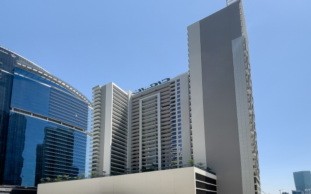 Zada Tower 1br with Excellent Dubai Canal View Apartments