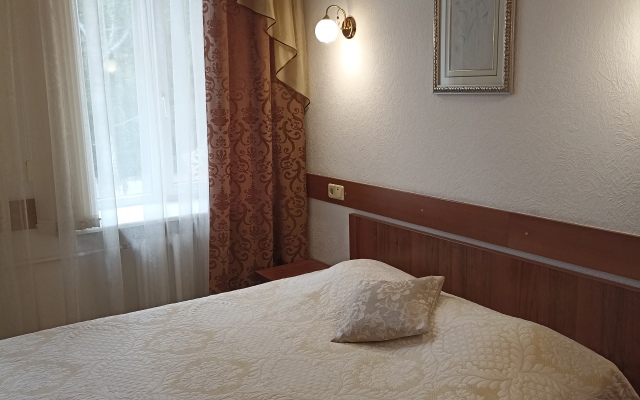 Aleksandriya Hotel