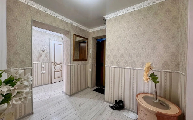 Uyutnaya Polnotsennaya Dvukhkomnatnaya Flat