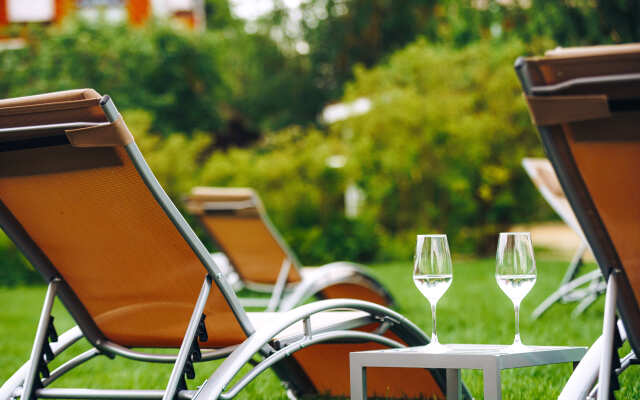 Russian Seasons Selo Vyatskoe Hotels 4*