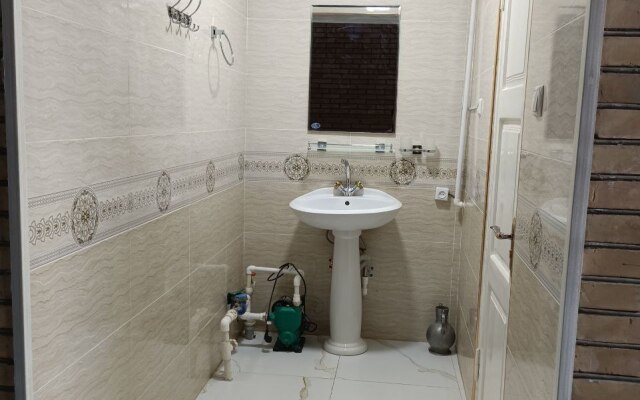 Isfan Guest House