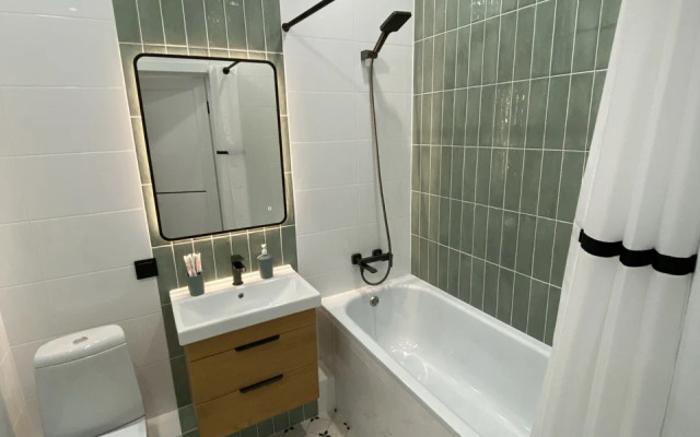 Stilnaya Uyutnaya S Prekrasnym Vidom Na Gorod Flat