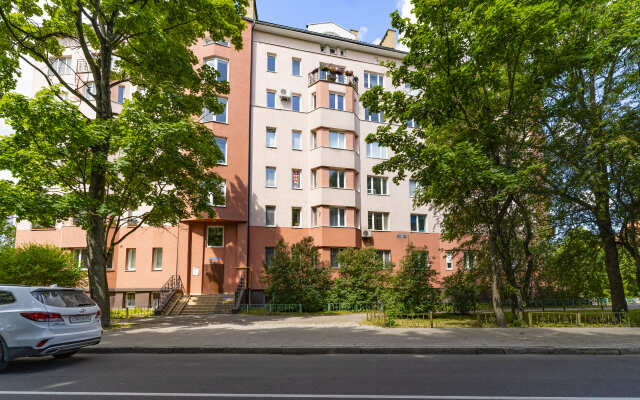 Квартира Двухкомнатная вид на Ботанический сад на 2 этаже