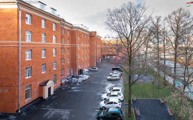 Prostornye Ryadom S Metro Apartments