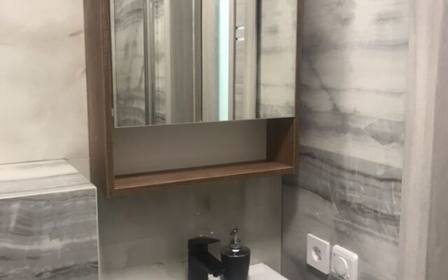 Stilnaya Ryadom S Morem Flat