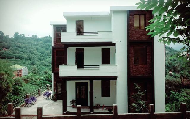 Holiday House Green Cape Batumi Guest House