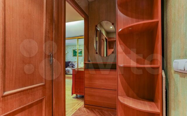 V Novogireevo Flat