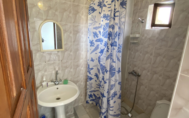 Na Prosvescheniya 152/2 Guest house