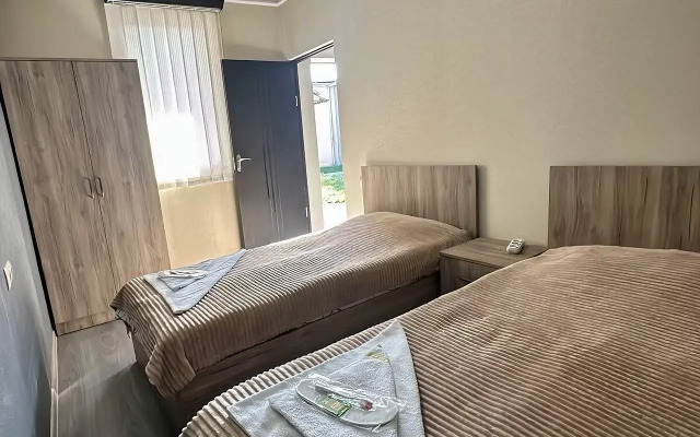 Star Zvartnoc Hotel