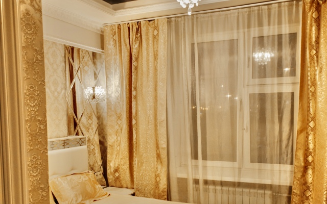Golden Hotel