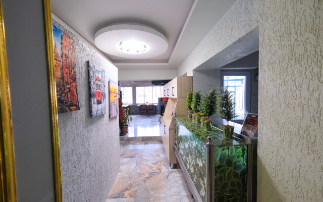 Grand Bona Sera Hotel