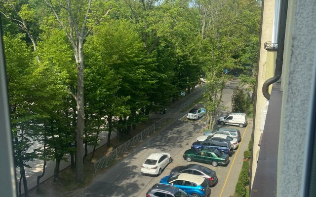 Semyya U Morya Apartments